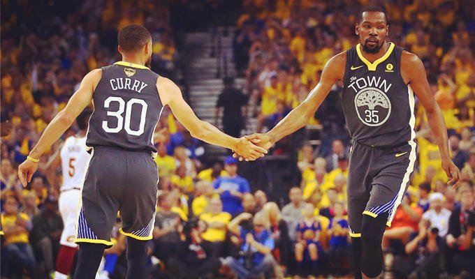 伦纳德回归后状态爆棚（复出即巅峰，伦纳德火力全开）