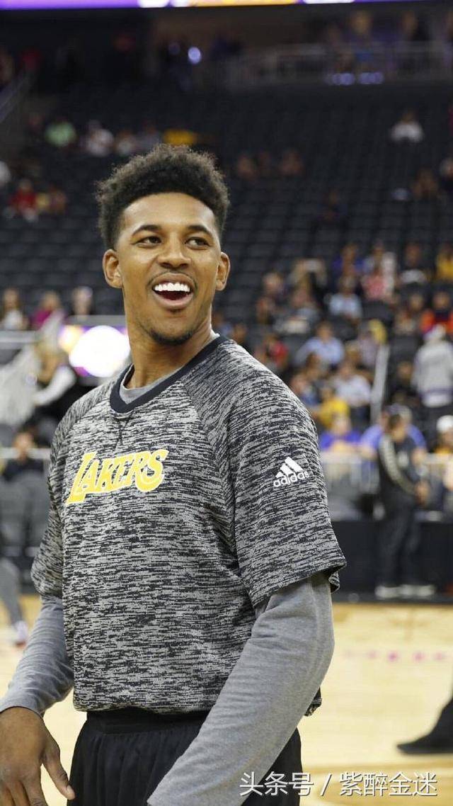 33岁的老将竟然出战CBA潜力赛，备受期待的赛事却变成了三分训练（33岁老将现身CBA潜力赛，期待之战竟成三分投篮表演）