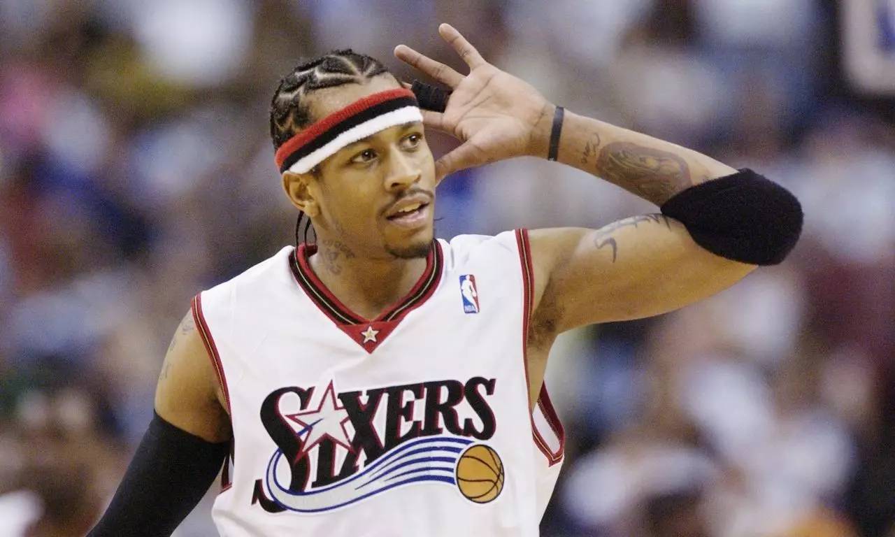 梅西球迷庆祝三周年，期待世界杯新梗（梅西球迷三周年同庆，盼世界杯再出新梗）