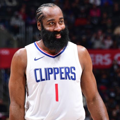 TA：曼城明夏可能签右后卫和右边锋，他们仍在关注利夫拉门托（TA称曼城明夏或引进右后卫与右边锋，仍关注利夫拉门托）