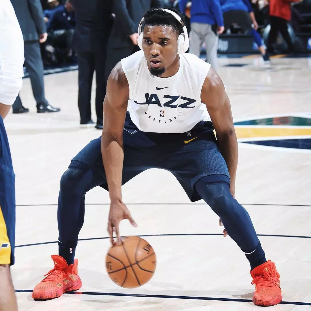 记者：道路要15场出战超过45分钟才会被买断，目前仅6场达标（记者：买断门槛为15场出战45分钟以上 他目前仅有6场达标）